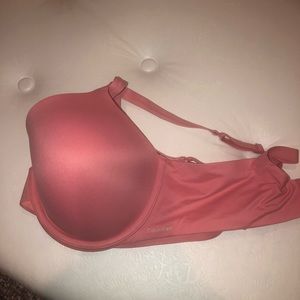 Calvin Klein pink t-shirt bra